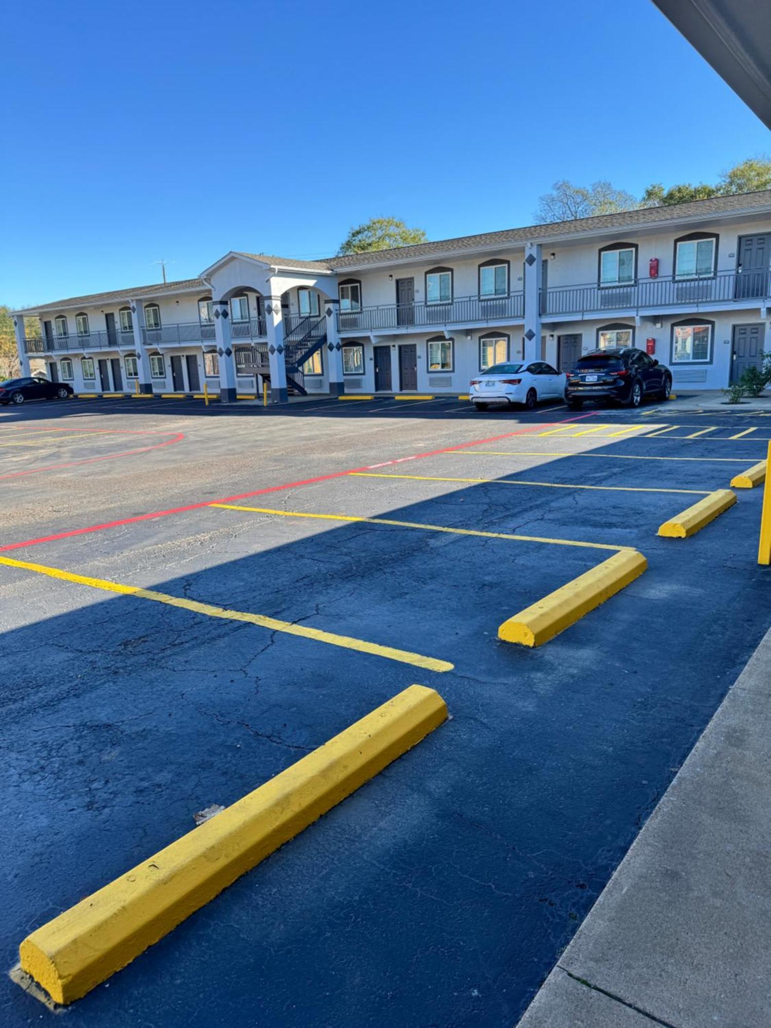 Continental Inn And Suites Nacogdoches Tx Sfa University Downtown Exteriör bild
