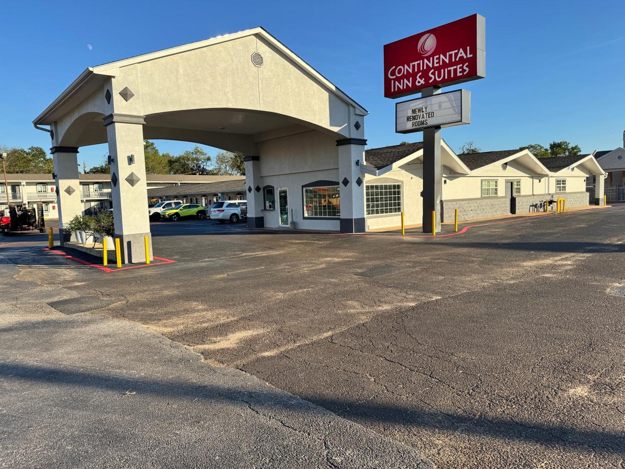 Continental Inn And Suites Nacogdoches Tx Sfa University Downtown Exteriör bild
